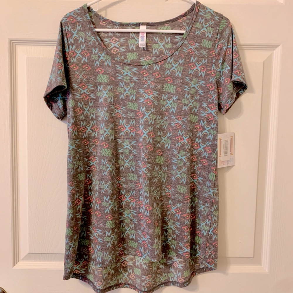 NWT LulaRoe Classic T (size S) Grey/Geometric